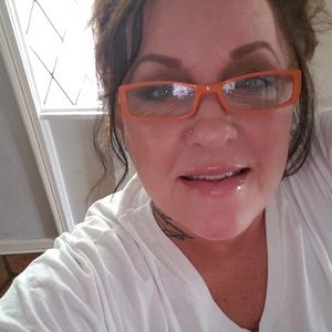 Meet your Posher, Lenita